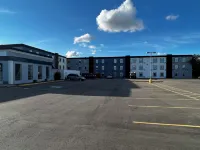 Travelodge by Wyndham Regina - parking