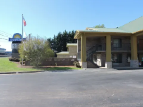 Days Inn by Wyndham Conover-Hickory Hotels in Conover