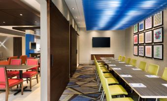 Holiday Inn Express & Suites Middletown - Goshen