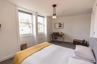 The Black Fox Hotels in Bathwick