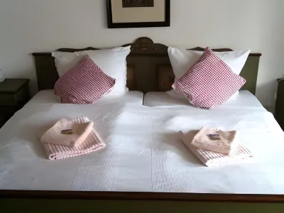 Ratskeller Hotels in Neheim-Husten