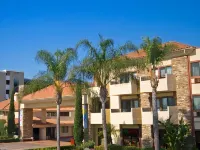 Tropicana Inn and Suites Hoteles cerca de Disneyland Railroad Tomorrowland Railway Station