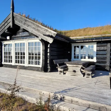 The Whole Beautiful Cabin With Jacuzzi – A Luxurious Getaway in Solberglia Отели в г. Трюсиль