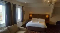 The Dolphin Hotel فنادق في Hawsker-cum-Stainsacre