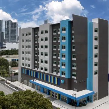 Tru by Hilton Miami West Brickell