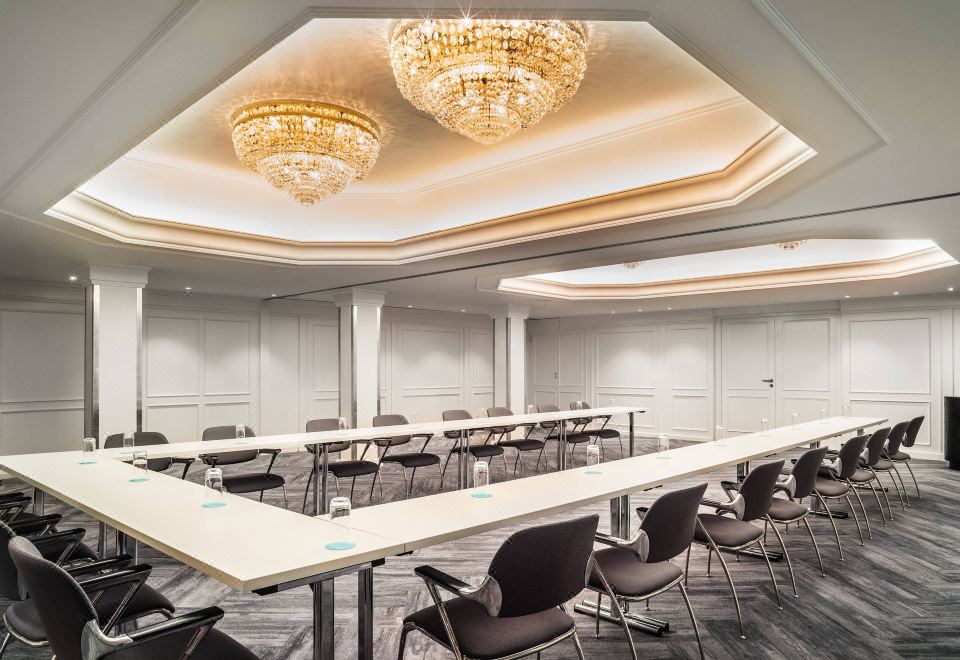 1. 르 메르디앙 프..