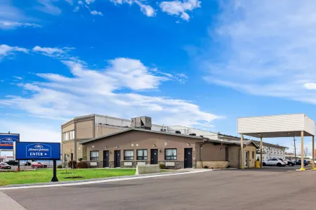 Howard Johnson by Wyndham Thunder Bay Отели рядом с Аэропорт Тандер Бэй