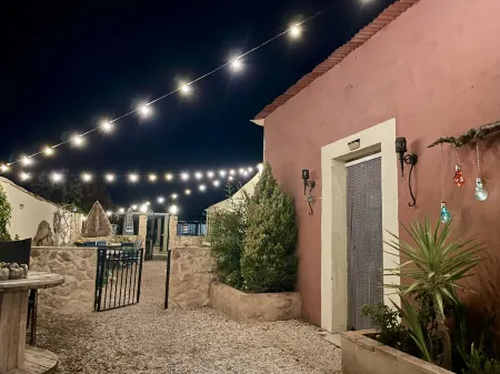 Self Catering Accommodation for the Larger Group