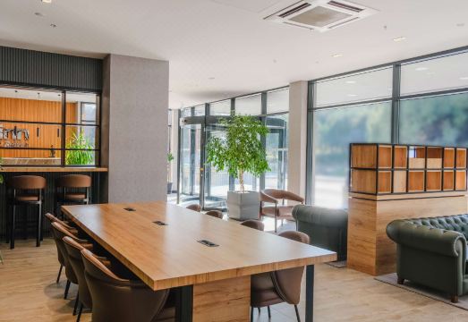 5. 파크 인/여관 ..