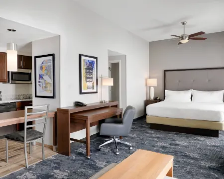 ホームウッド スイーツ バイ ヒルトン シャンペーン - アーバナ シャンペーンのホテル