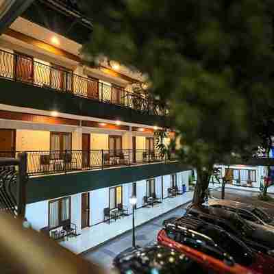 Ono's Hotel Cirebon Hotel Exterior