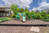 Cozy Family Ranch Home, Clean and Great Location! 2 Pools, Splash Pad, & Gym!