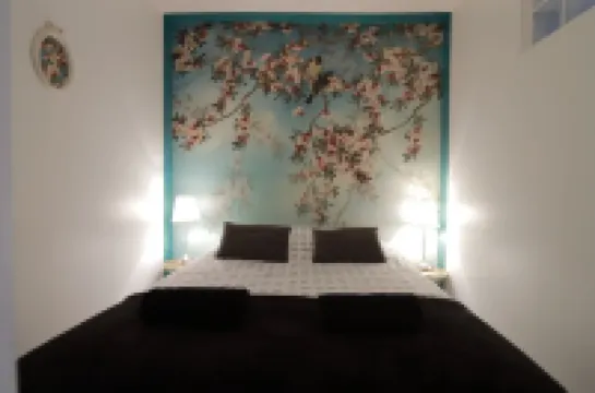 Médicis apartment with garage Отели в г. 