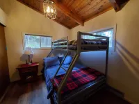 Cabin in the woods, ideal for long stays.