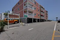 Beachy 4br 2 1/2 ba Beachfront condo w/ Waterview Hotels near The Boutique