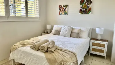 Absolute Beachfront With Exclusive Rooftop Hôtels à : 