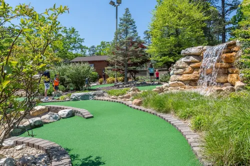 Epic ~ Game Room, Hot Tub, Firepit, BBQ ~ 7 min to Shenandoah National Park