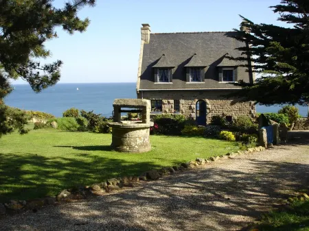 Port Manech: House with garden exceptional sight ocean (180°) Отели в г. Неве
