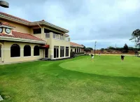 New! 4-bedroom/Pool/Jacuzzi/ PGA Top Golf Course - Villas