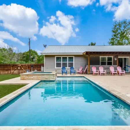 4BDRM W/Private Pool & Hot Tub - Walk to Town Square, Minutes to Wineries!