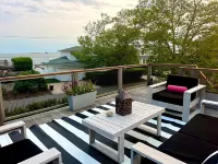 Chic Hamptons Beach House With Water Views, Bay Beach, And Hot Tub 렘젠버그-스페옹크 호텔