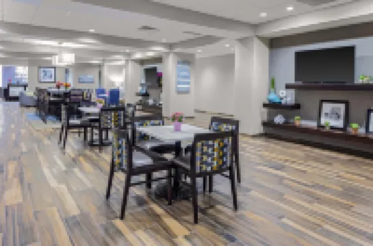 Hampton Inn Cranbury Hotels in Middlesex County