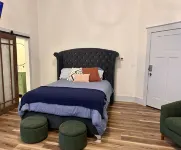 Opera House Suite 2