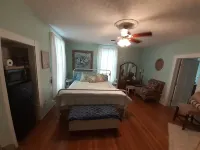 Victorian Spa EnSuite @ Nottingham PL, King Bed, Jacuzzi Near UVa-Wise & Main St