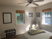 Charming Elkton Cottage - Nearby Attractions Await-Must Stay 28 Days 엘크톤 호텔