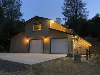 ▼・ᴥ・▼ Cute Pet friendly Barn near Yosemite with a Spa Hotels near Alfier Park