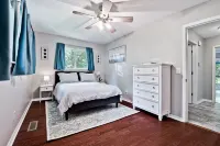 Hot Tub - Tunnel Vision trails retreat #2 - bike in/out