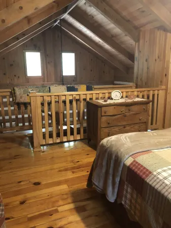 ~ Cabin in the Wildwoods ~ Secluded ~ Rustic ~ Family Friendly~