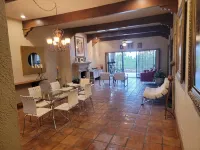Sunshine Family Getaway. Nice Condo Near I10 with 4 Queen Beds Great View.