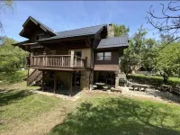 Cabin in the Vineyard. Very private! Hotels near Quigley's Squarerigger Saloon