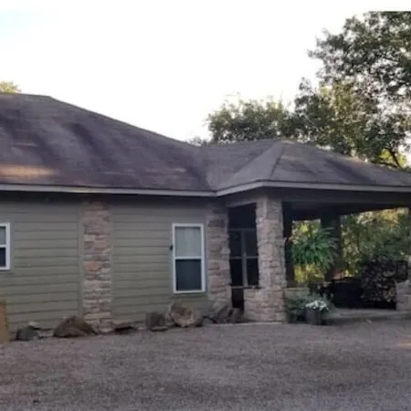 Relax at This Mountaintop Retreat