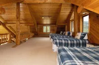 Tom's Big Sky Cabin - Close to the Gallatin River, hiking, and Yellowstone!