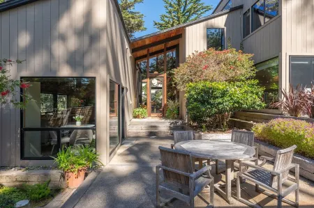 Pebble Beach perfection. Peaceful, Ocean view property to rest, golf, reset.