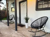 Rustic Elegance: Experience Comfort and Style in Our Chic Cabin