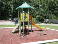 ON THE LAKE, 2 BEDROOMS / 2 BATHS, FULL AMENITIES