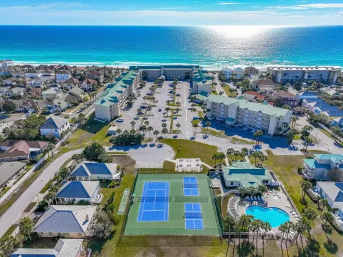 Under New Management Starting Sept 27--Private Beach~Fun Family Resort~2 Pools!