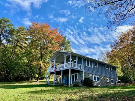Penhook Hideaway at Smith Mountain Lake