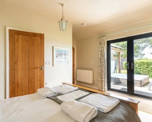 Meadow View lodge - Sleeps 4/5 with private hot tub Hotels in Cheddar