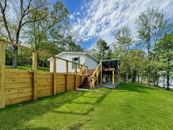 KY Lakeshore Retreat -Waterfront Views, Dock, Deck, Large Parking -NEW 2024