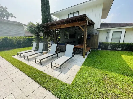 10% Off Monthly Rentals for Dec.-Feb. Отели рядом с достопримечательностью «St Simons Island»