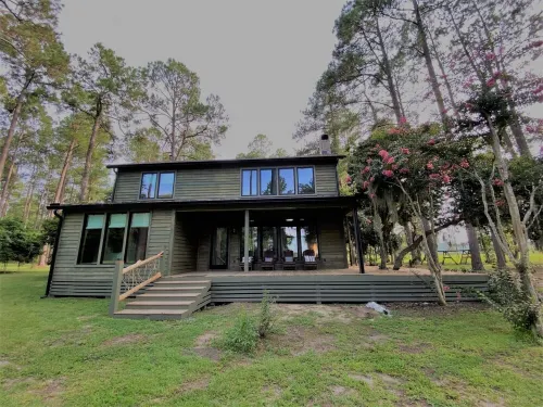 The Tobacco Barn Home - Secluded Lake View Home on over 500 acre estate