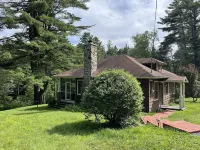 Lehigh Lodge Waterfront- Feat. in Philadelphia Mag. Gorgeous private waterfall!