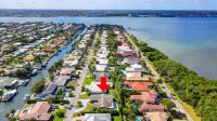 Beach House with Pool, Luxurious & Contemporary - 3-Star