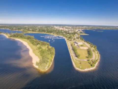 Little Bay De Noc Inn ~ Downtown Escanaba Hotels in Escanaba