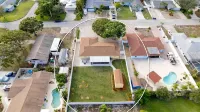 Sunshine Home, 6 Miles to AnnaMaria Island & Img, Pet Allow / Additional Fee Hotels near Holmes Beach Skate Park