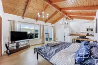 246C - Large Studio w/ Kitchenette, Laundry & Deck Hotels near Bridgepointe Shopping Center